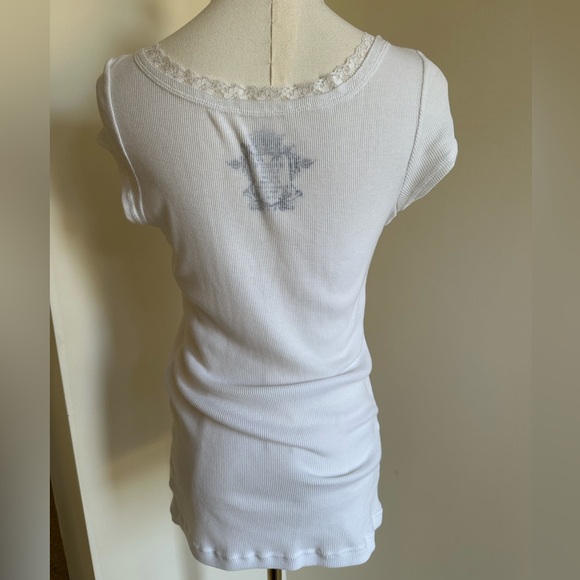 White Ribbed Cap Sleeve Shirt- Large - Picture 3 of 5